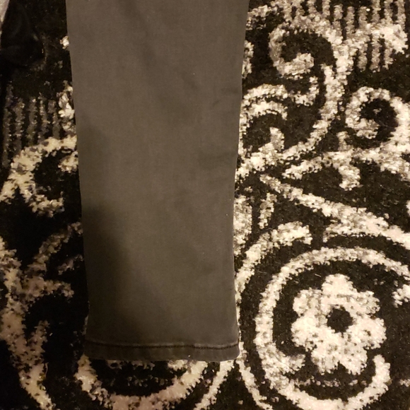 Seven7 Jeans - Picture 3 of 4